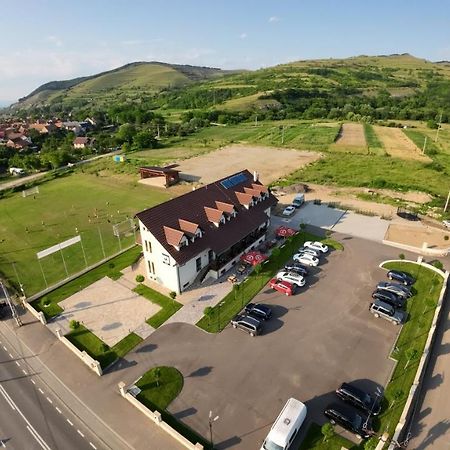 Martini Restaurant & Cazare Sebesel Exterior photo