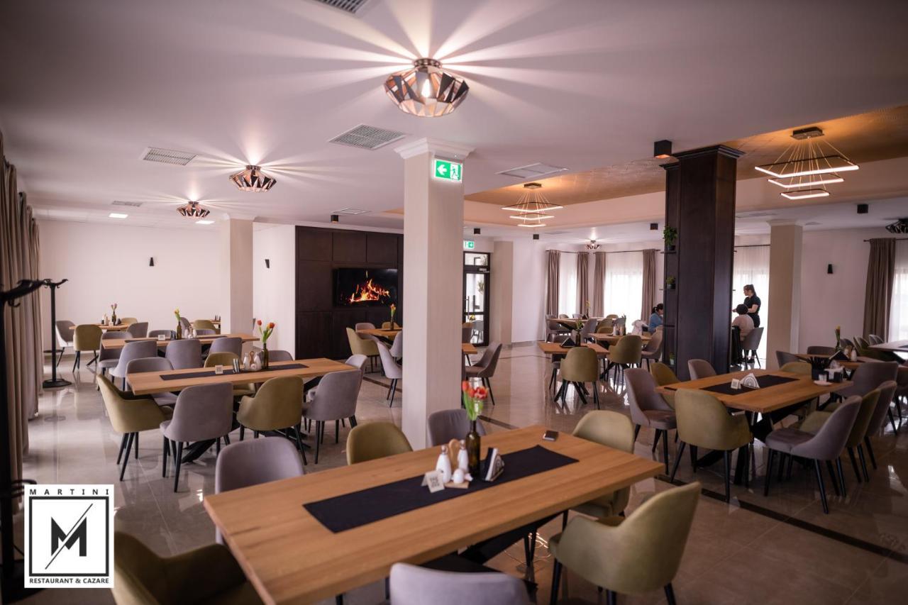 Martini Restaurant & Cazare Sebesel Exterior photo