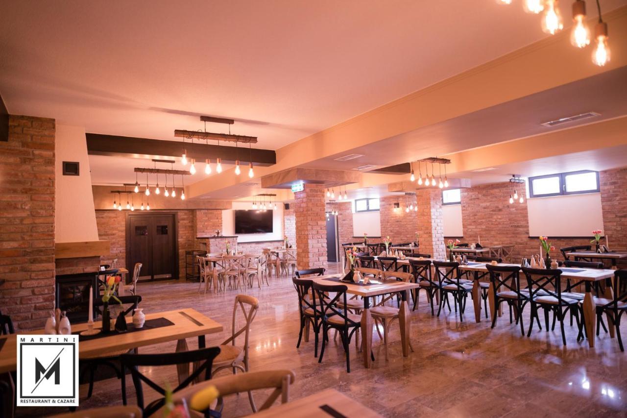 Martini Restaurant & Cazare Sebesel Exterior photo